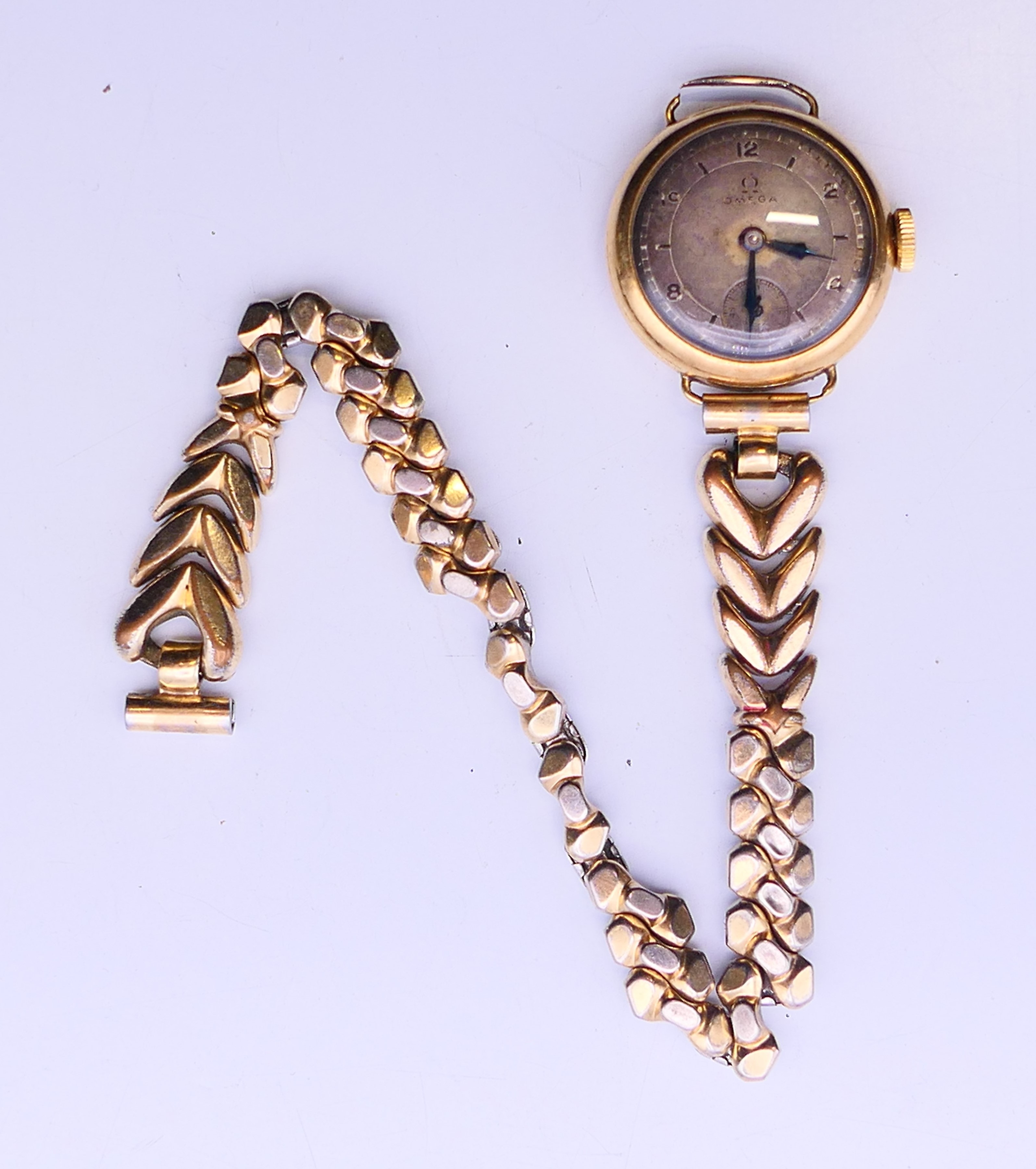 A 9 ct gold cased Omega ladies wristwatch. 2.5 cm diameter. - Image 2 of 8