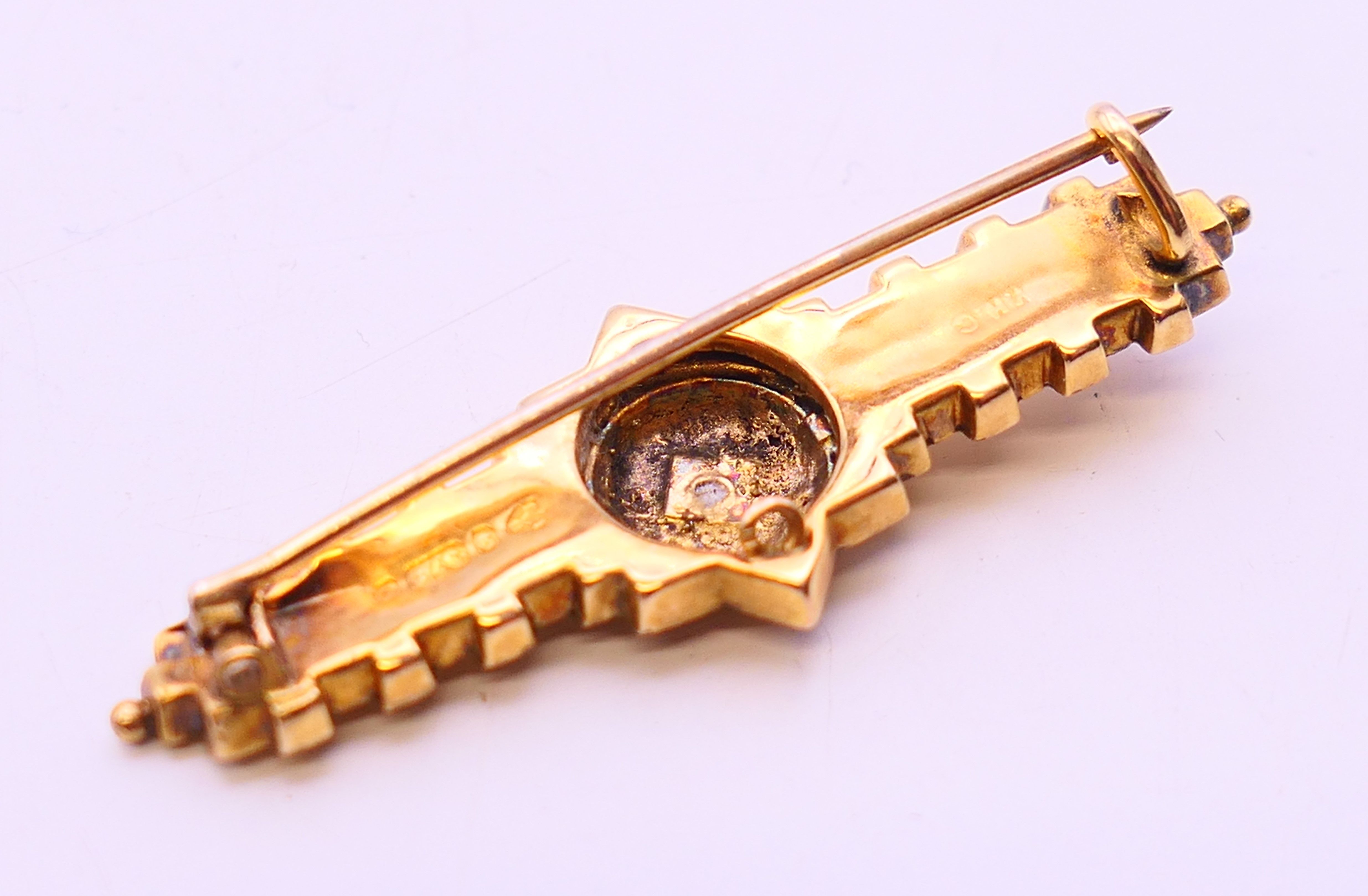 A small quantity of jewellery to include a 9 ct gold brooch 1. - Image 14 of 14