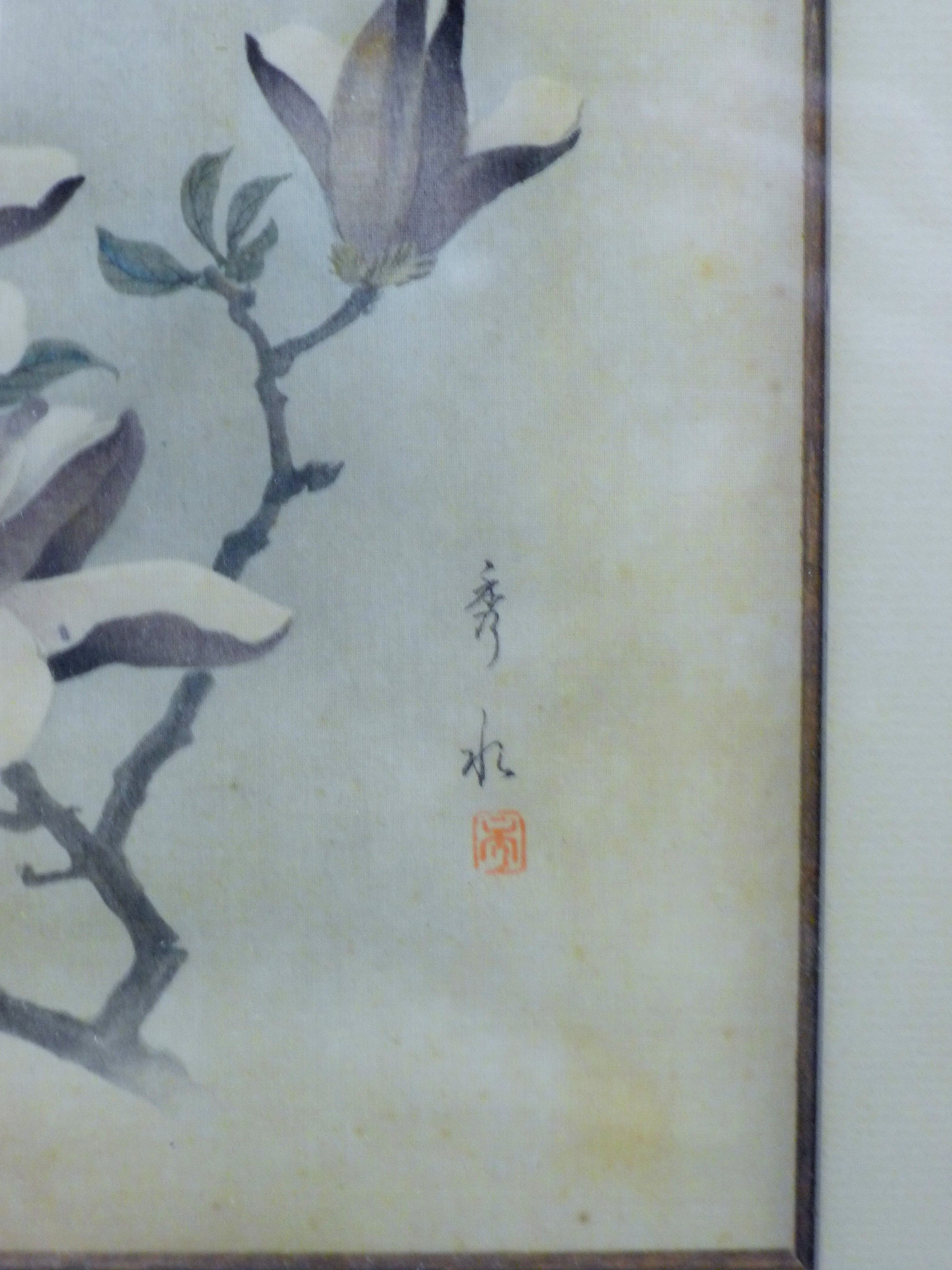 A Japanese wood block print and a framed Japanese silk picture. The former 25 x 35.5 cm. - Image 5 of 5