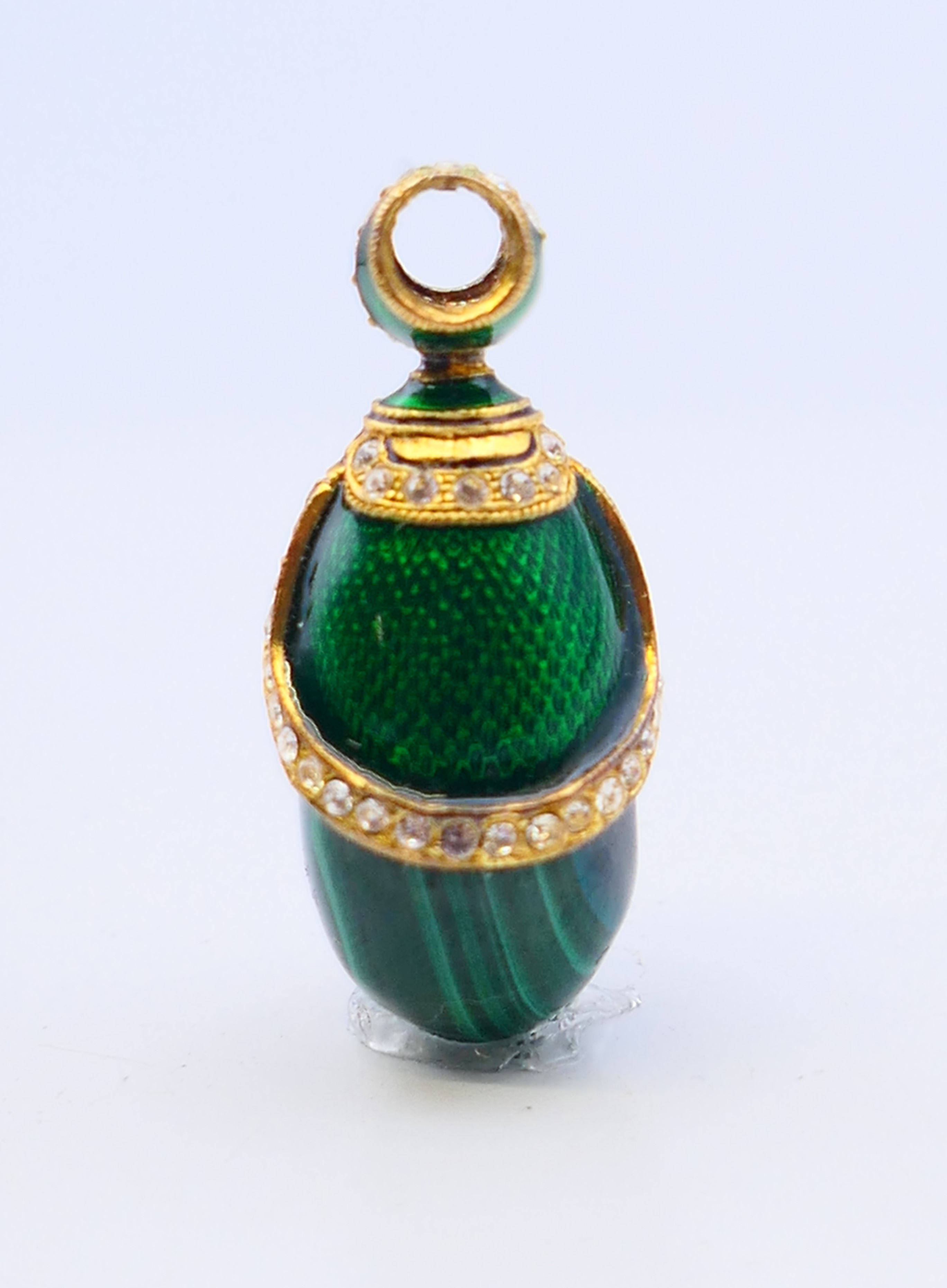 A malachite and enamel egg form pendant. 3.5 cm high. - Image 3 of 4