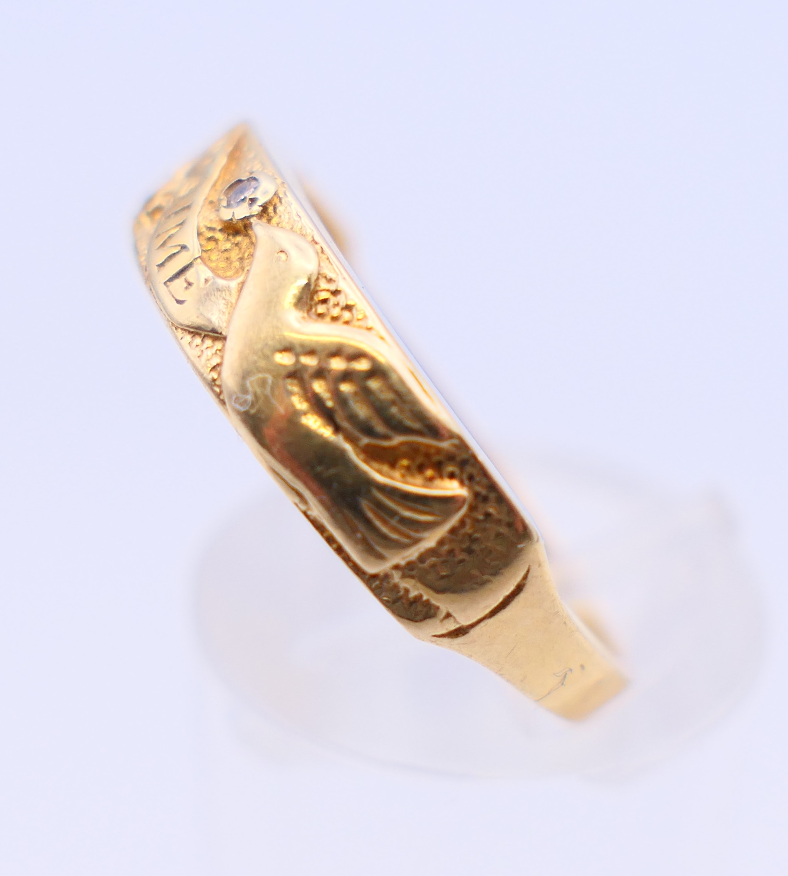 A 9 ct gold and diamond ring with two doves and marked Je T'aime. Ring size Q/R. - Image 6 of 10