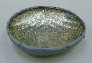 A Japanese interlaced unmarked white metal bowl. 16 cm diameter. 208.7 grammes.