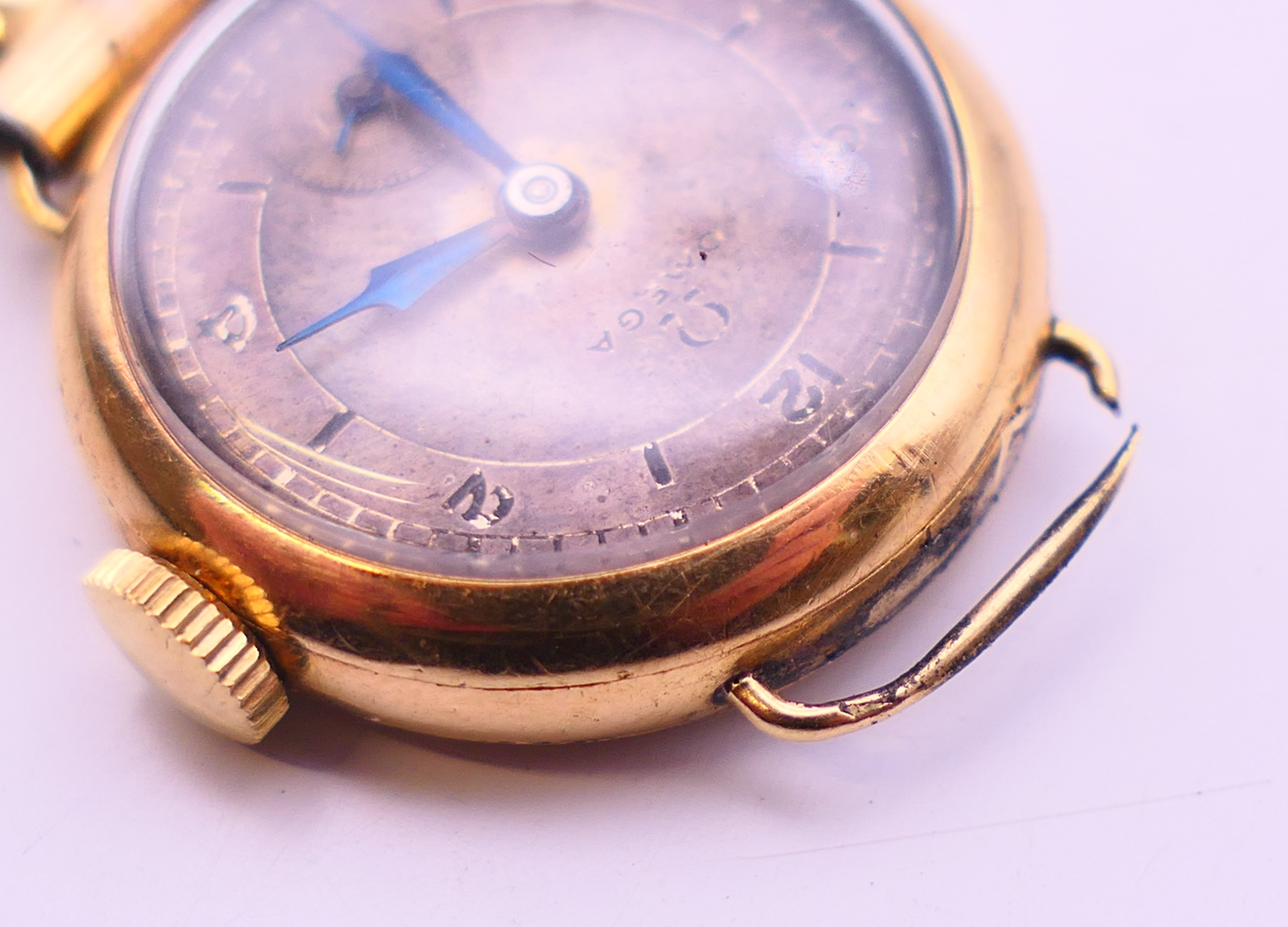 A 9 ct gold cased Omega ladies wristwatch. 2.5 cm diameter. - Image 5 of 8