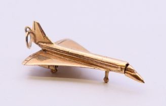 A rare 9 ct gold Concorde pendant. 4.9 grammes. 4 cm long.