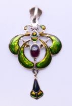 An Art Nouveau-style pendant. 6.5 cm high.