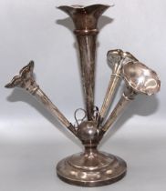 George V hallmarked silver epergne, central trumpet shaped flute with three similar waived edge