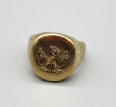 9ct signet ring with eagle crest, stamped 375, size T 11.7g