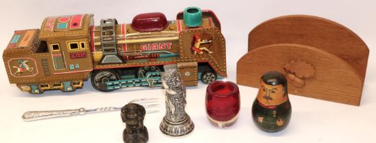 Group of collectables, incl. a Japanese tin plate clockwork train marked 'Giant' A.7537, L40cm; a