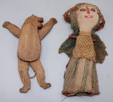 Black Forest carved wood bear string puppet, H19cm, and a primitive cloth doll, H21cm (2)