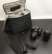 Olympus E400 digital camera with Olympus Zuiko Digital 17, 5-45MM 1:3,5-5,6 lens and gadget bag