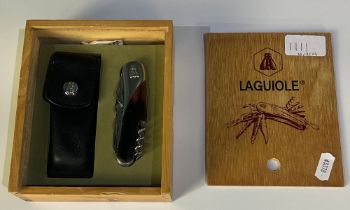 Laguiole multi functional multi tool in presentation box complete with leather belt pouch. Blade