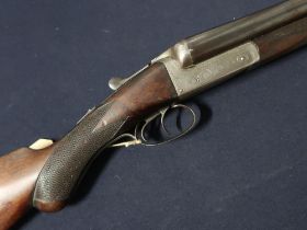 Fred Williams of London & Birmingham 12 bore side by side double trigger shotgun with 30" barrels