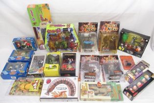 Large assorted collection of boxed/cased figures and figurines, in various conditions and states, to