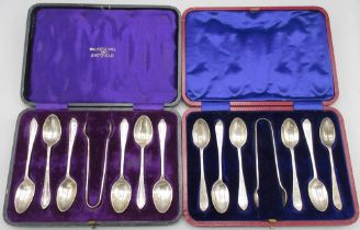 Cased set of six George V silver hallmarked teaspoons with sugar tongs, by Walker & Hall, Sheffield,