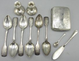 Set of six Victorian hallmarked silver Fiddle pattern teaspoons, Thomas Whittaker London 1844, and a