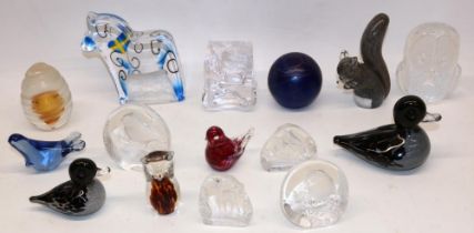 Collection of art glass paperweights, incl. a Nybro crystal glass dala horse; Mats Jonasson for