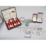 Cased set of six teaspoons by Viner's Ltd, Sheffield, 1965, and a collection of jewellery and