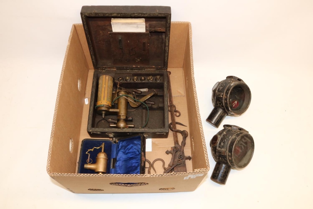 Schaeffer & Budenberg, Bickau, Magdeburg, water pressure testing kit no.7601 in a fitted wooden