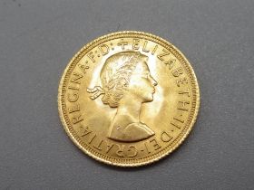 ER.II 1963 sovereign, 8.1g