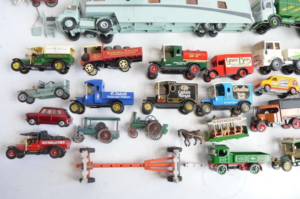 Collection of unboxed mostly play worn diecast model vehicles, various scales and manufacturers, - Image 5 of 8