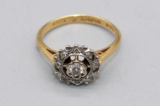 18ct yellow gold diamond cluster ring, stamped 18, size I1/2, 2.8g