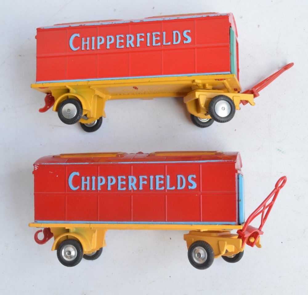 Lot De 2 Véhicules Corgi Circus Chipperfieds – Épaves Pour Pièces Détachées