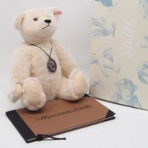 Steiff: 'Margarete Scrap Book' teddy bear, white alpaca, with accompanying book and box