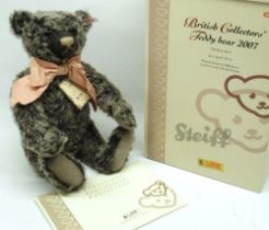 Steiff: Old Black Bear', British Collectors' Teddy Bear 2007, grey-tipped mohair, limited edition of