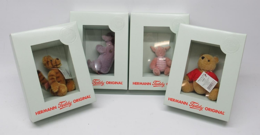 Collection of soft toys and teddy bears, comprising four Hermann 'Winnie the Pooh' miniature soft - Image 3 of 4