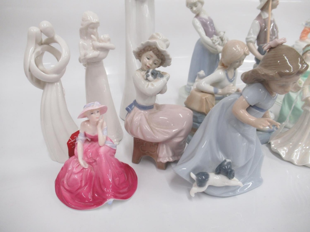 Collection of mixed figurines to inc. Royal Worcester Old Country Ways 'A Farmers Wife' no.5217 with - Image 2 of 5