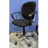 Modern swivel office chair