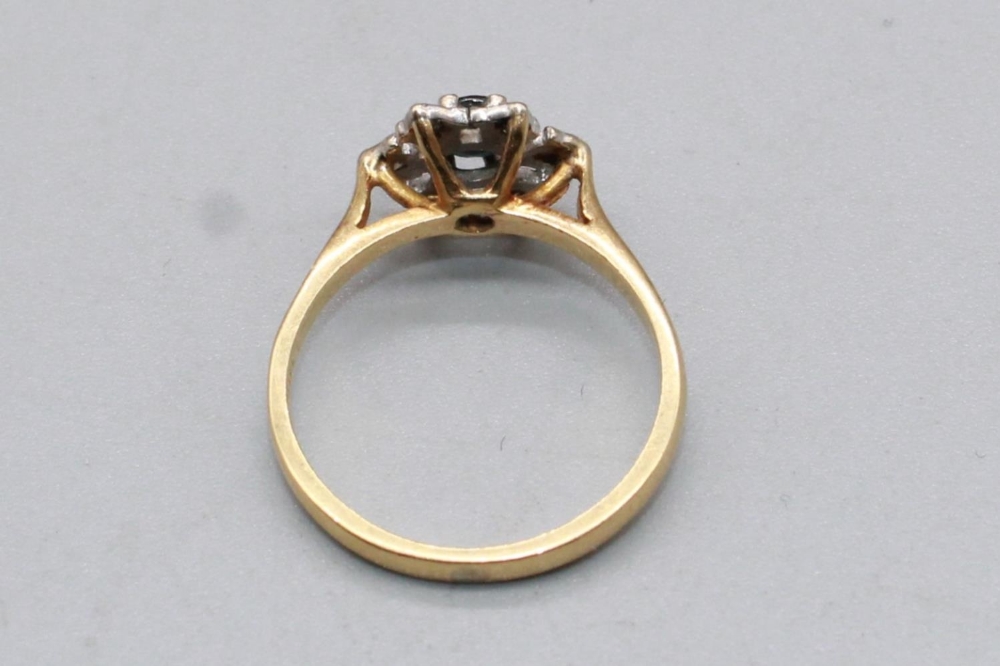 18ct yellow gold sapphire and diamond star cluster ring, stamped 18, size N, 3.2g - Image 3 of 3