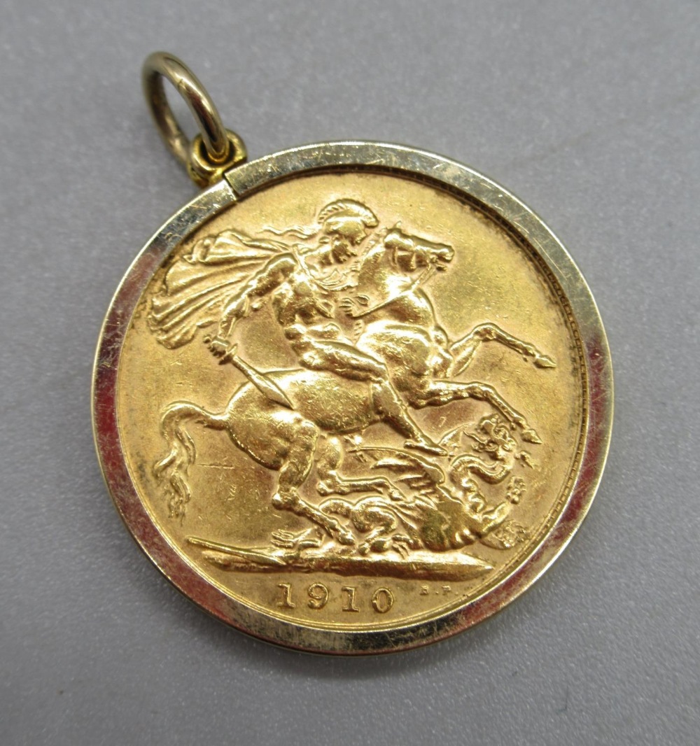 Edw.VII 1910 sovereign in 9ct yellow gold pendant mount, stamped 375, 9.2g - Image 2 of 2