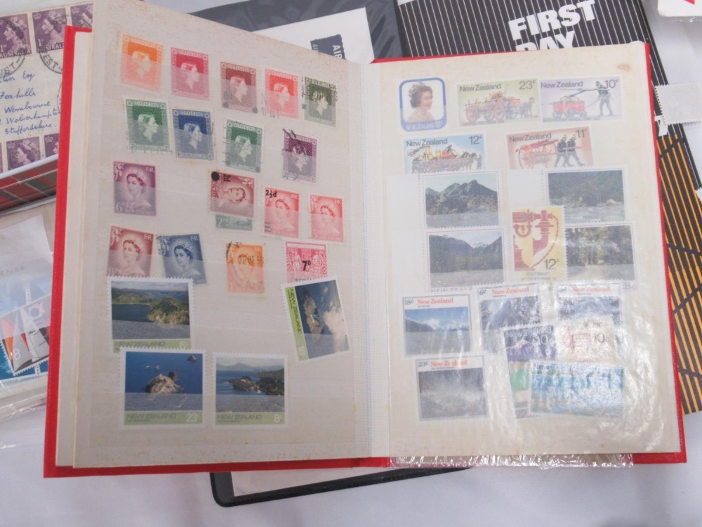 Mixed and assorted collection of C20th British and International stamps and FDCS, to include New - Image 10 of 11