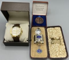Bradford Exchange 100 Years WW1 'Lest We Forget' gold plated quartz chronograph wristwatch, D45.3mm;