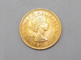 ER.II 1963 sovereign, 8.1g