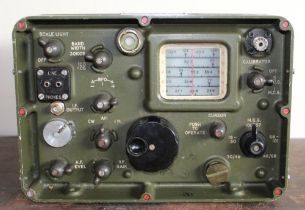 Mid century R216 British military radio receiver, 31cm x 21.5cm x 25cm, A/F