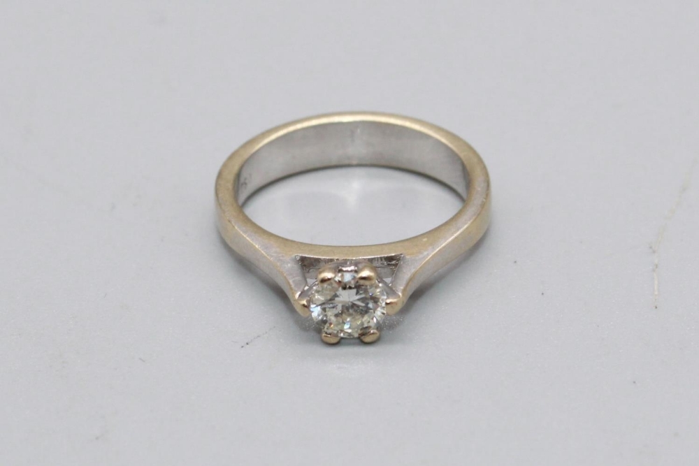 18ct white gold solitaire ring, set with brilliant cut diamond, approx. weight 0.37ct, stamped
