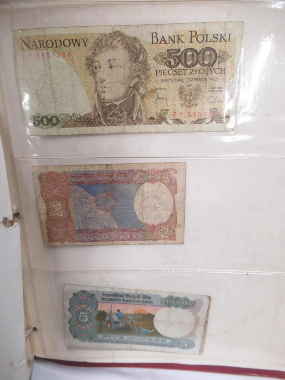 Mixed collection of GB and International banknotes in 3 folders - Image 10 of 32