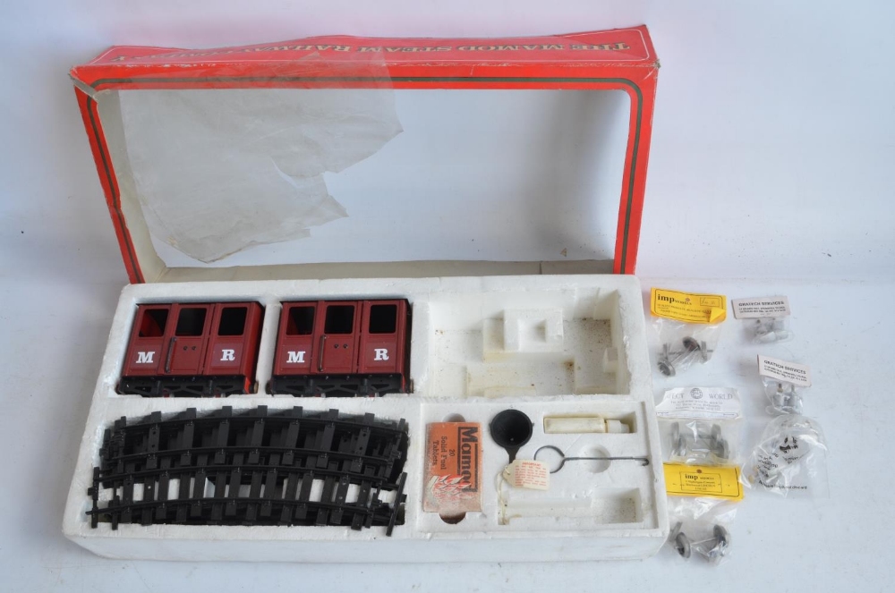 2x Mamod maroon steam train passenger wagons with accessories in box (no steam engine). Wagons in