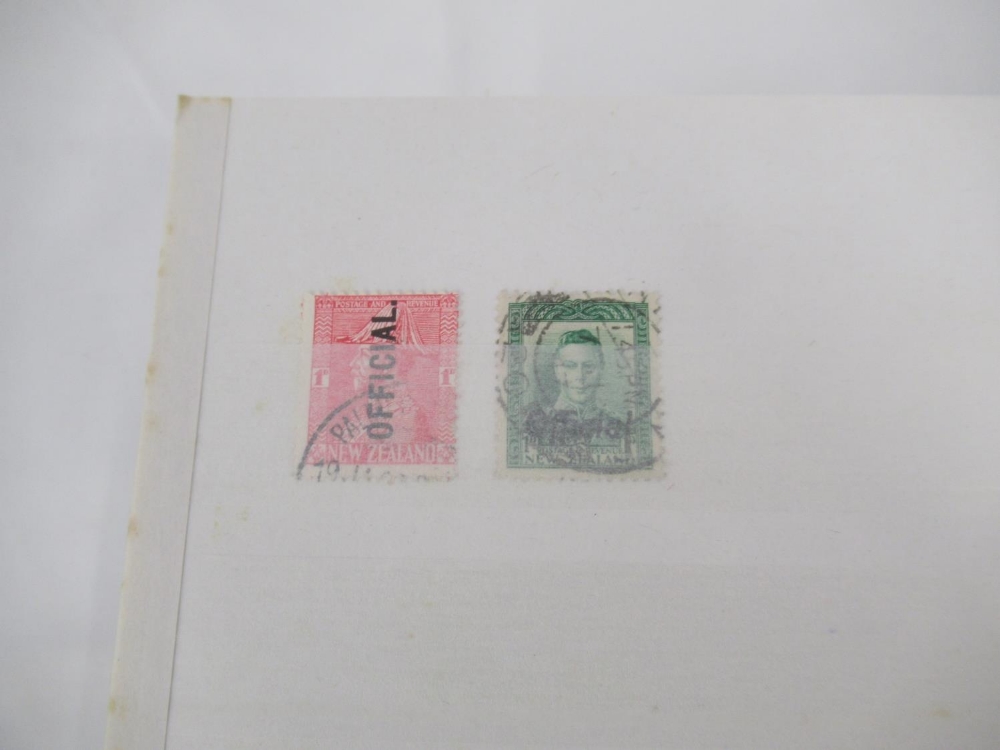 A collection of 6 folders containing assorted GB stamps from the c19th & c20th covering Queen - Image 17 of 21