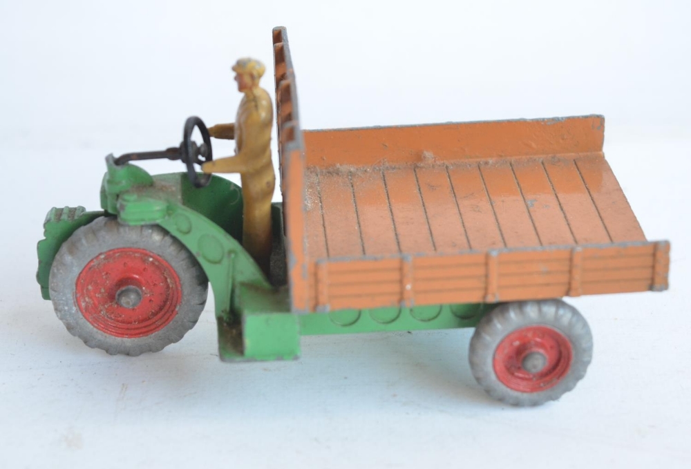 Collection of vintage diecast vehicles, books and railway models to include a Dinky Supertoys 564 - Image 4 of 13