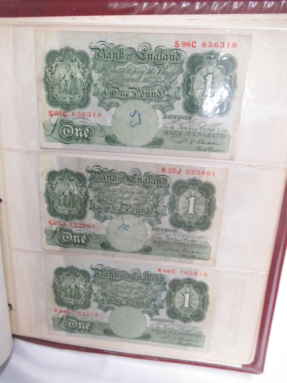Mixed collection of GB and International banknotes in 3 folders - Image 22 of 32