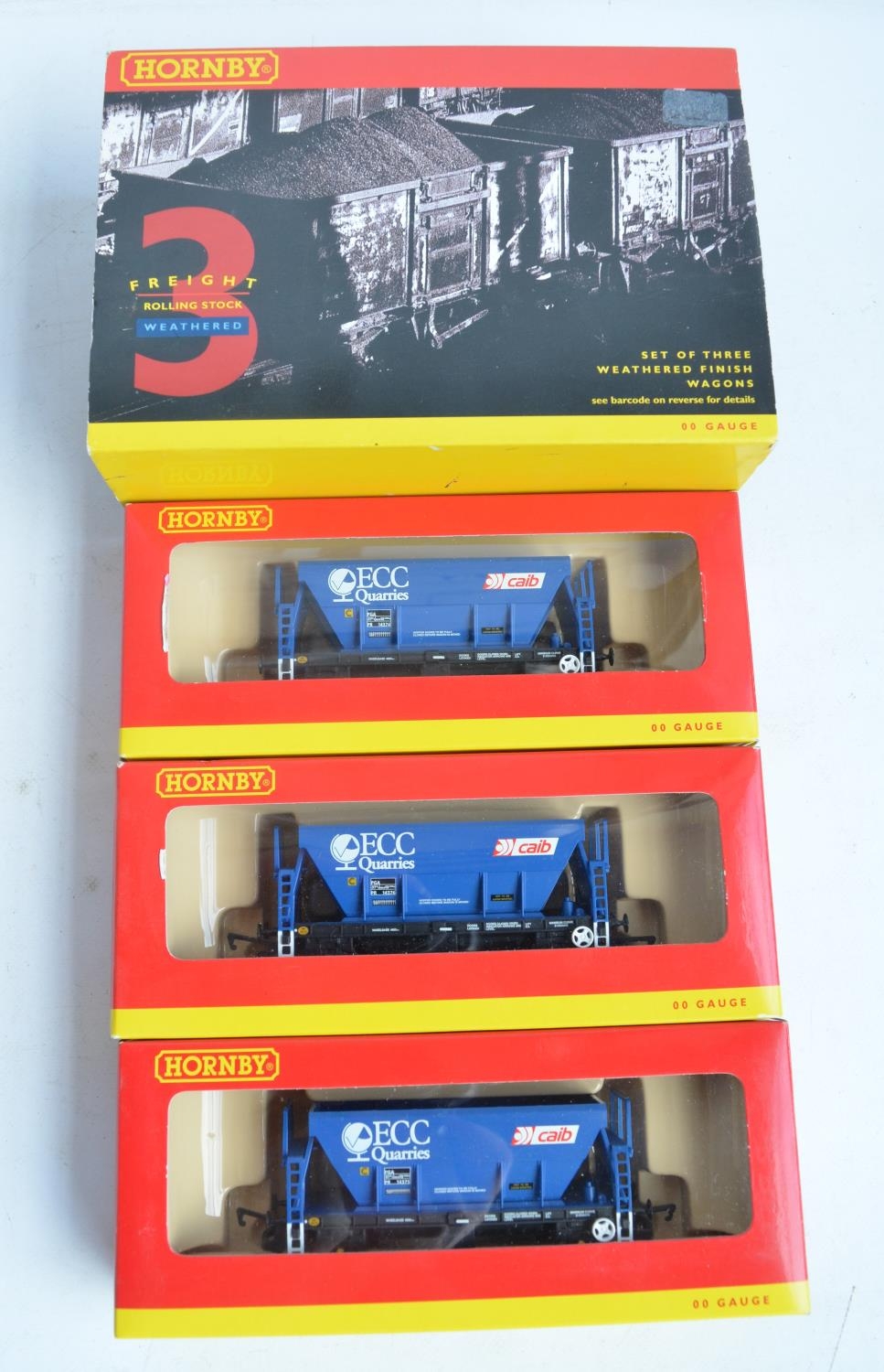 Collection of boxed OO gauge goods wagons and multi wagon sets from Hornby to include R6332A 3x - Image 5 of 6
