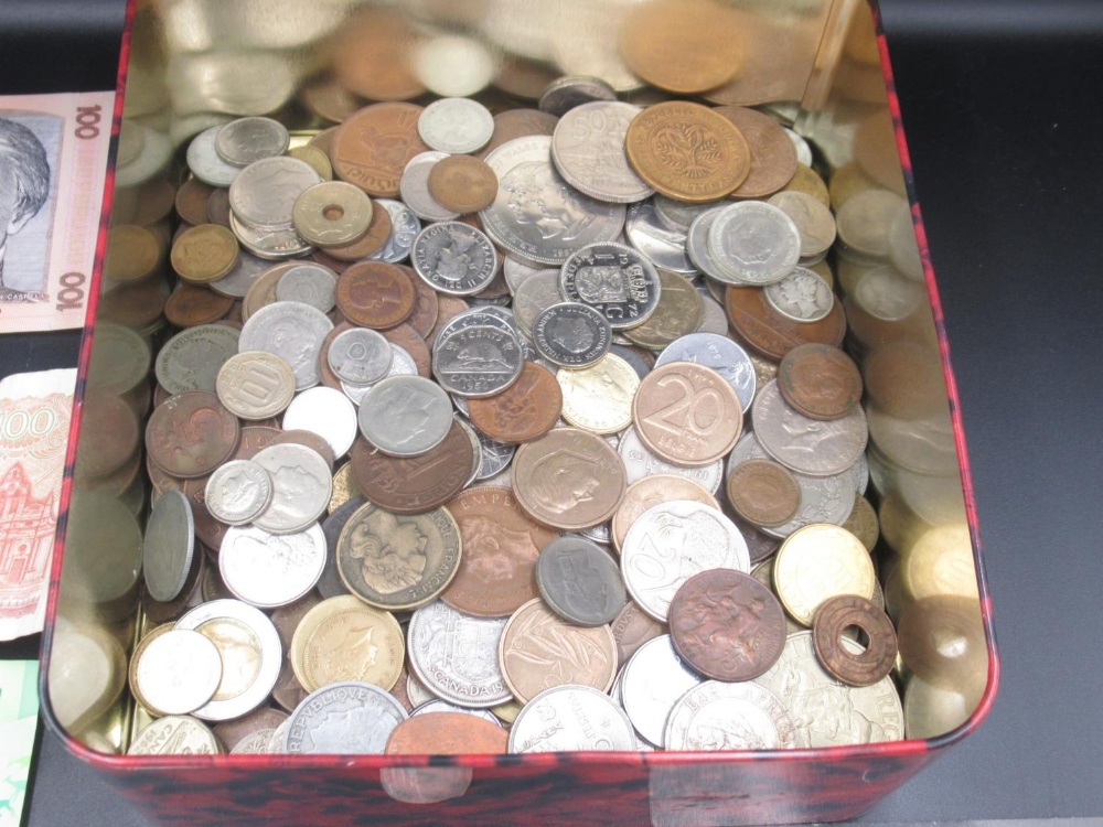 Assorted collection of GB, Commonwealth and International coins & bank notes - Image 5 of 6