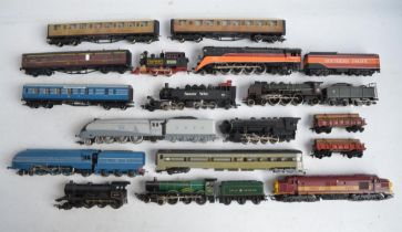 Collection of previously used OO and HO gauge train models to include a Hornby Class A4 'Silver