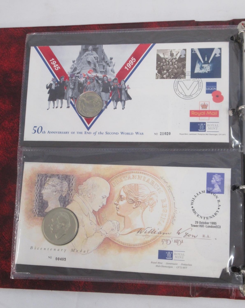 Assorted collection of Coin covers in folder and loose to inc. The 100th Year of HM Queen - Image 10 of 18