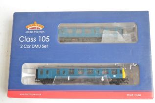 Bachmann 32-535 Class 105 two car DMU set, BR blue livery with power and dummy cars (8 pin DCC).