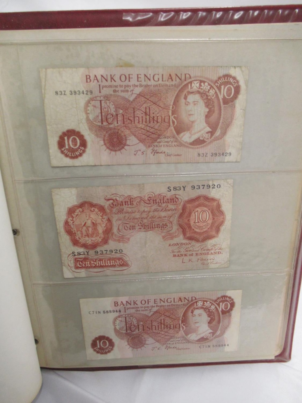 Mixed collection of GB and International banknotes in 3 folders - Image 19 of 32