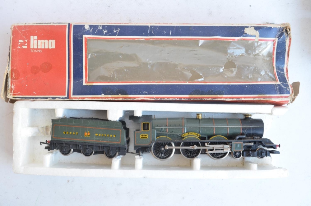 Collection of vintage diecast vehicles, books and railway models to include a Dinky Supertoys 564 - Image 9 of 13